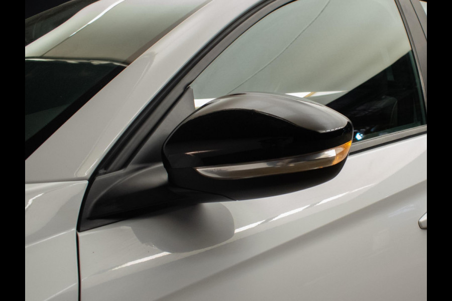 Opel Corsa 1.2 Edition Sport (APPLE CARPLAY,NAVI,360 VIEW,CAMERA,LANE ASSIST,PDC,CRUISE,SPORTSTOELEN,NETTE STAAT)