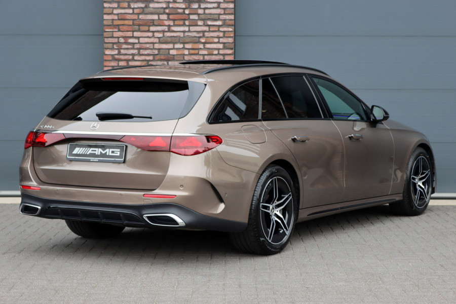 Mercedes-Benz E-Klasse 300 e AMG Line Aut9 | MBUX Hyperscreen | Distronic+ | Burmester | Panoramadak | Memory | 3D-Display | Trekhaak | Digital Light | HUD | Surround Camera |