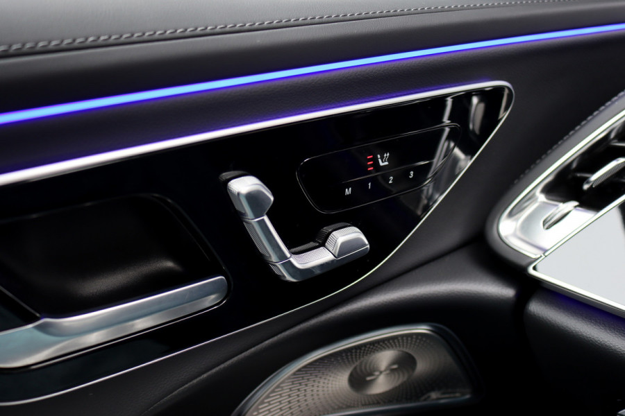 Mercedes-Benz E-Klasse 300 e AMG Line Aut9 | MBUX Hyperscreen | Distronic+ | Burmester | Panoramadak | Memory | 3D-Display | Trekhaak | Digital Light | HUD | Surround Camera |