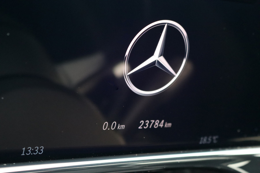 Mercedes-Benz E-Klasse 300 e AMG Line Aut9 | MBUX Hyperscreen | Distronic+ | Burmester | Panoramadak | Memory | 3D-Display | Trekhaak | Digital Light | HUD | Surround Camera |