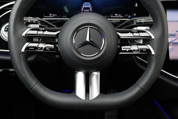 Mercedes-Benz E-Klasse 300 e AMG Line Aut9 | MBUX Hyperscreen | Distronic+ | Burmester | Panoramadak | Memory | 3D-Display | Trekhaak | Digital Light | HUD | Surround Camera |