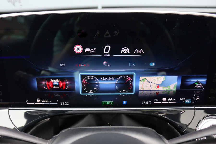 Mercedes-Benz E-Klasse 300 e AMG Line Aut9 | MBUX Hyperscreen | Distronic+ | Burmester | Panoramadak | Memory | 3D-Display | Trekhaak | Digital Light | HUD | Surround Camera |