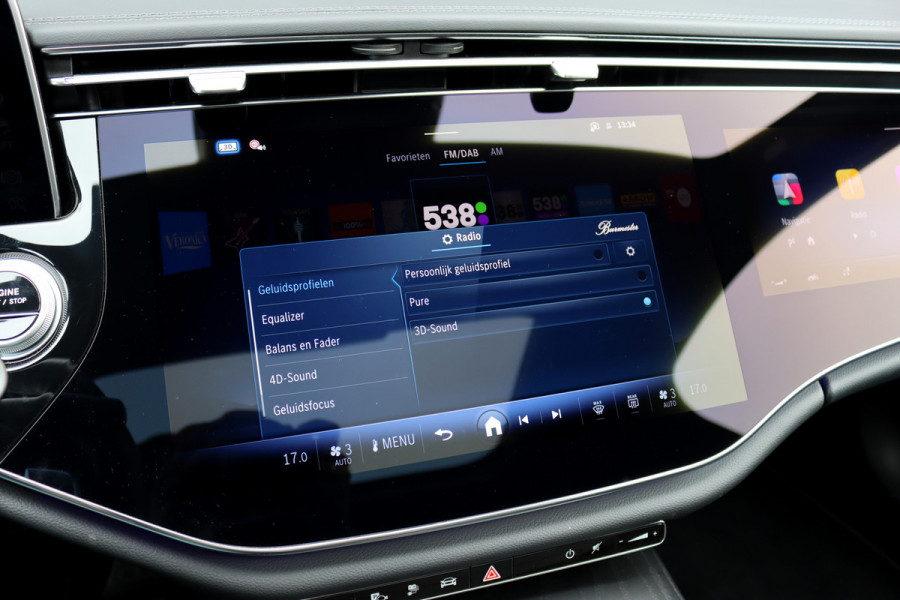 Mercedes-Benz E-Klasse 300 e AMG Line Aut9 | MBUX Hyperscreen | Distronic+ | Burmester | Panoramadak | Memory | 3D-Display | Trekhaak | Digital Light | HUD | Surround Camera |