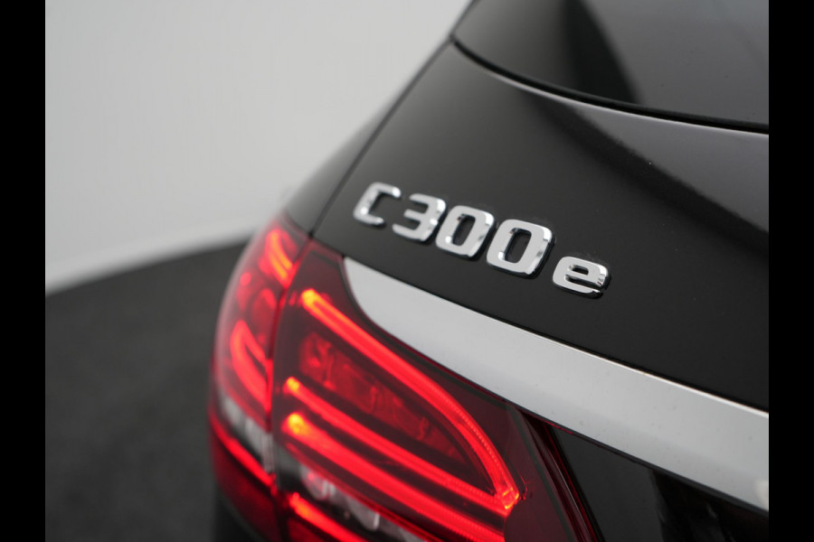 Mercedes-Benz C-Klasse Estate 300 e Advantage Pack Plug In Hybrid PHEV | Multibeam LED | Navigatie | Apple Carplay | Lederen Sportstoelen Verwarmd | Afneembare Trekhaak