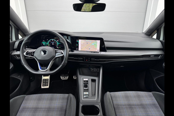 Volkswagen Golf 1.4 eHybrid GTE Pano/HuD/Matrix/Dodehoek