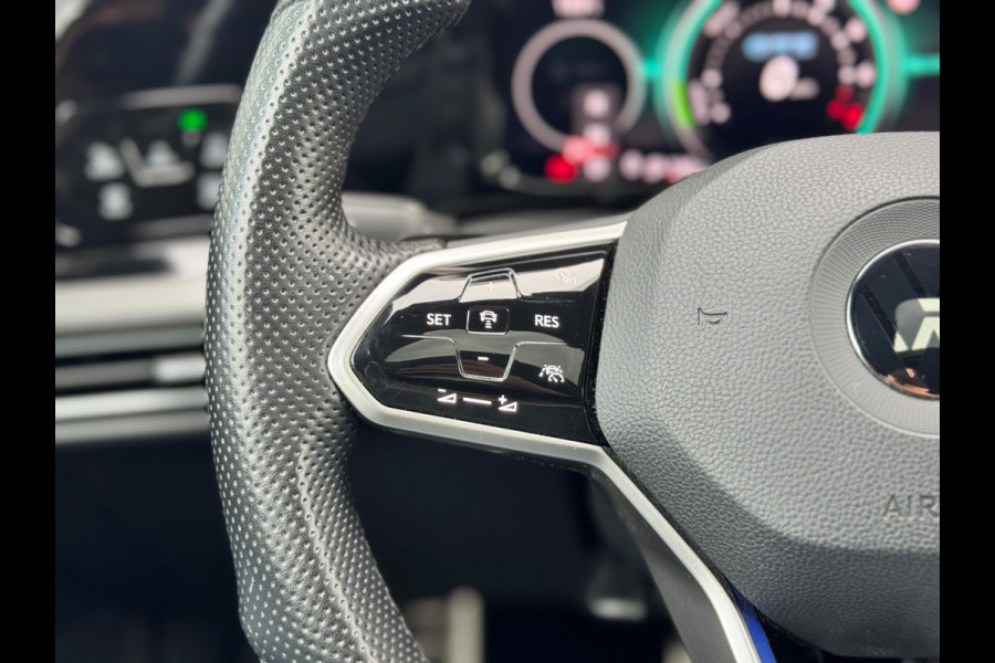 Volkswagen Golf 1.4 eHybrid GTE Pano/HuD/Matrix/Dodehoek