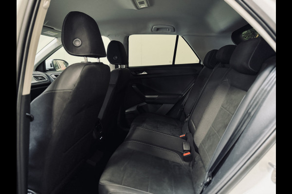 Volkswagen T-Roc 1.5 TSI DSG Style | Massage | IQ | Beats | Trekhaak