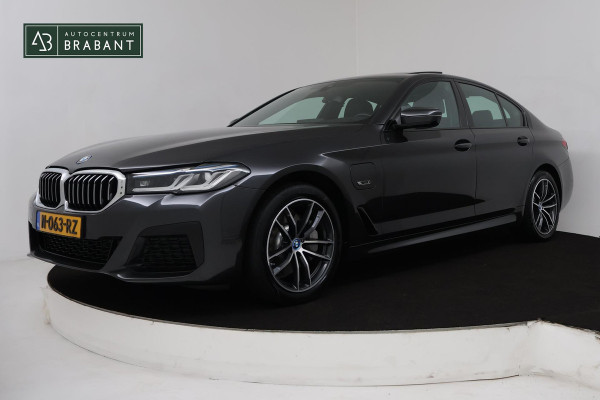 BMW 5 Serie 530e Business Edition Plus (PANO, CAMERA, COMFORTSTOELEN, STOELVERWARMING, SFEERVERLICHTING, DEALER ONDERHOUDEN)