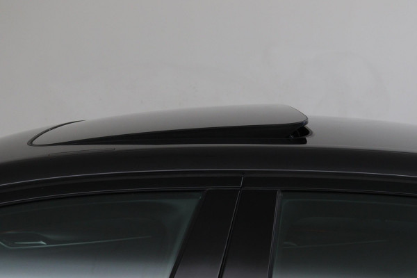 BMW 5 Serie 530e Business Edition Plus (PANO, CAMERA, COMFORTSTOELEN, STOELVERWARMING, SFEERVERLICHTING, DEALER ONDERHOUDEN)