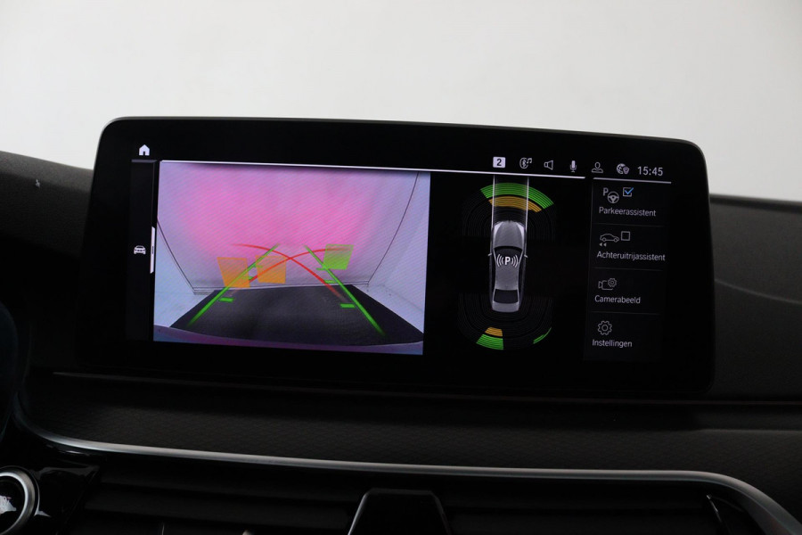 BMW 5 Serie 530e Business Edition Plus (PANO, CAMERA, COMFORTSTOELEN, STOELVERWARMING, SFEERVERLICHTING, DEALER ONDERHOUDEN)