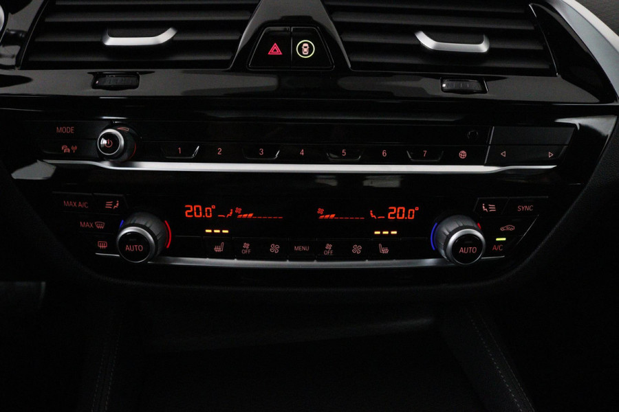 BMW 5 Serie 530e Business Edition Plus (PANO, CAMERA, COMFORTSTOELEN, STOELVERWARMING, SFEERVERLICHTING, DEALER ONDERHOUDEN)