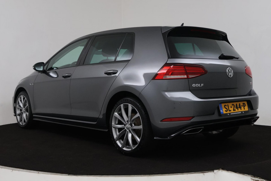 Volkswagen Golf 1.5 TSI Highline Business R (PARKEERSENSOREN, STOELVERWARMING, NAVIGATIE, AUTOMAAT, DIGITAAL DASHBOARD, CRUISE)