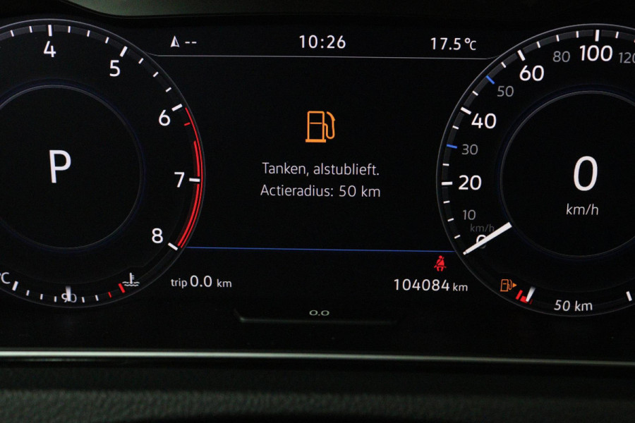 Volkswagen Golf 1.5 TSI Highline Business R (PARKEERSENSOREN, STOELVERWARMING, NAVIGATIE, AUTOMAAT, DIGITAAL DASHBOARD, CRUISE)