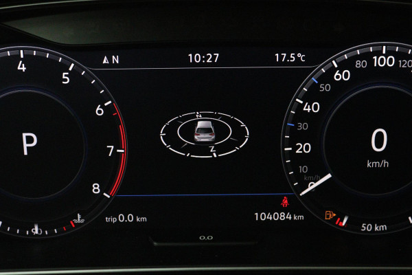 Volkswagen Golf 1.5 TSI Highline Business R (PARKEERSENSOREN, STOELVERWARMING, NAVIGATIE, AUTOMAAT, DIGITAAL DASHBOARD, CRUISE)