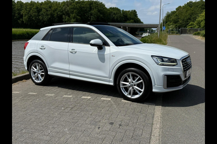 Audi Q2 40 TFSI quattro S Edition B&O/PANO/TREKH./LED/DIGIDASH GEWOON VOL