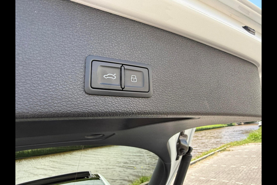 Audi Q2 40 TFSI quattro S Edition B&O/PANO/TREKH./LED/DIGIDASH GEWOON VOL