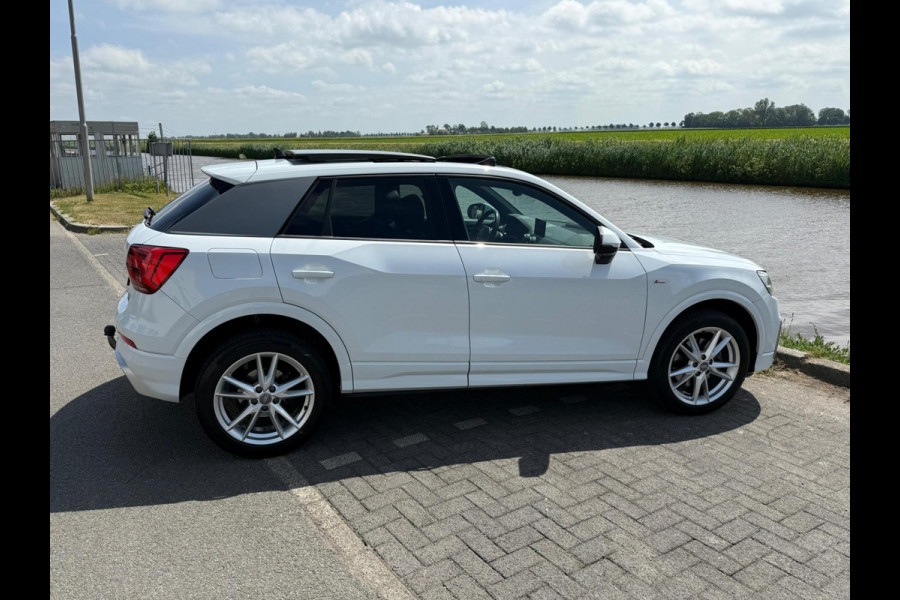 Audi Q2 40 TFSI quattro S Edition B&O/PANO/TREKH./LED/DIGIDASH GEWOON VOL