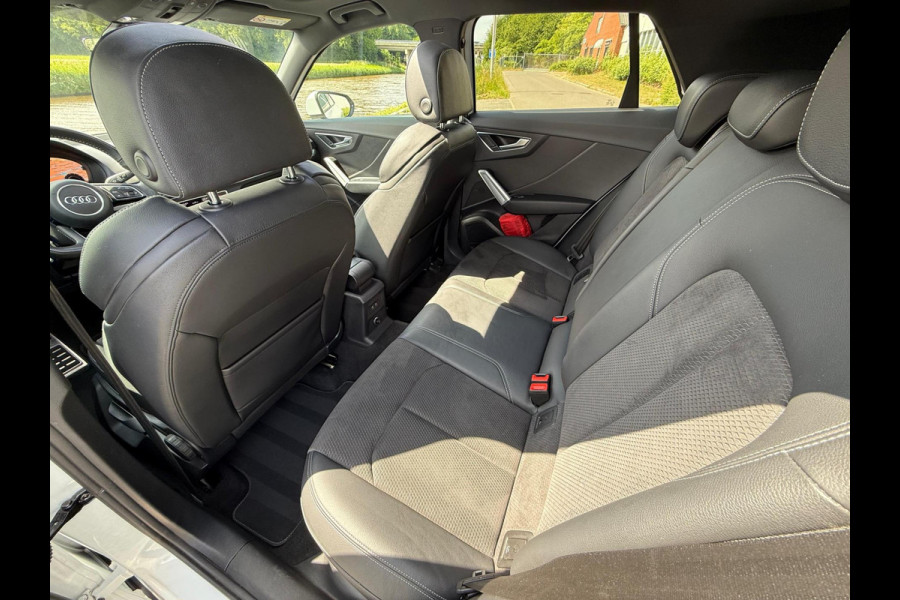 Audi Q2 40 TFSI quattro S Edition B&O/PANO/TREKH./LED/DIGIDASH GEWOON VOL