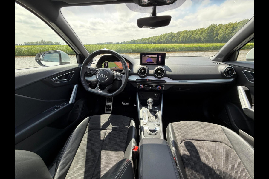 Audi Q2 40 TFSI quattro S Edition B&O/PANO/TREKH./LED/DIGIDASH GEWOON VOL