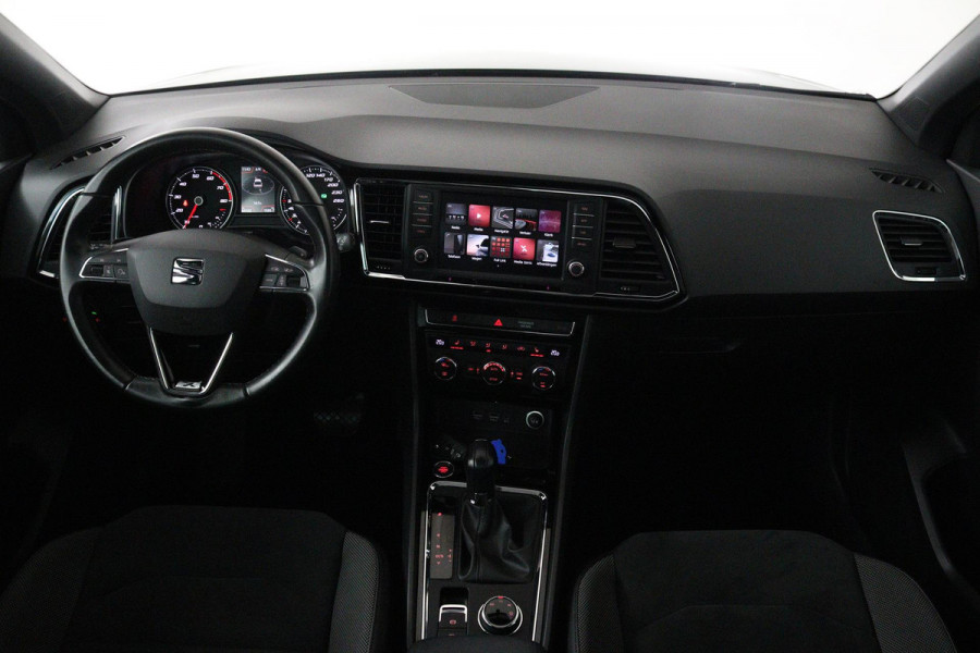 Seat Ateca 1.5 TSI Style (PANORAMADAK, TREKHAAK, NAVIGATIE, CRUISE CONTROL, STOELVERWARMING, ACHTERUITRIJCAMERA, AUTOMAAT)