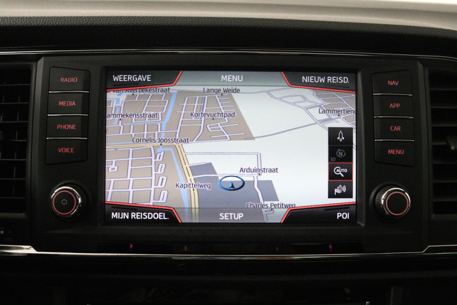 Seat Ateca 1.5 TSI Style (PANORAMADAK, TREKHAAK, NAVIGATIE, CRUISE CONTROL, STOELVERWARMING, ACHTERUITRIJCAMERA, AUTOMAAT)