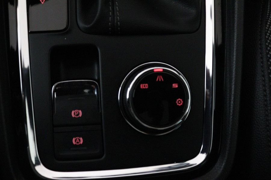 Seat Ateca 1.5 TSI Style (PANORAMADAK, TREKHAAK, NAVIGATIE, CRUISE CONTROL, STOELVERWARMING, ACHTERUITRIJCAMERA, AUTOMAAT)