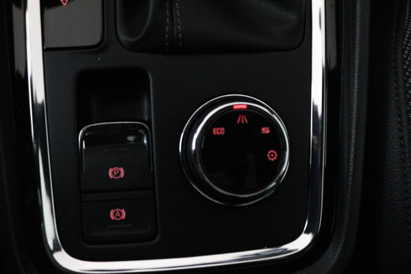 Seat Ateca 1.5 TSI Style (PANORAMADAK, TREKHAAK, NAVIGATIE, CRUISE CONTROL, STOELVERWARMING, ACHTERUITRIJCAMERA, AUTOMAAT)