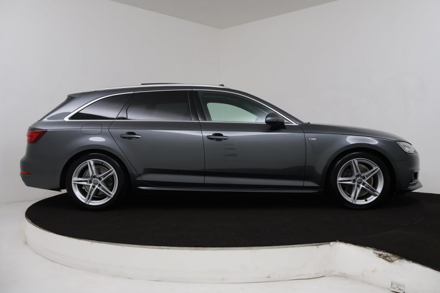 Audi A4 Avant 2.0 TFSI MHEV Sport S line black edition (PANORAMADAK, TREKHAAK, CRUISE, NAVIGATIE, STOELVERWARMING, CAMERA)