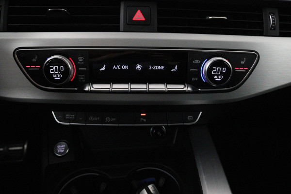 Audi A4 Avant 2.0 TFSI MHEV Sport S line black edition (PANORAMADAK, TREKHAAK, CRUISE, NAVIGATIE, STOELVERWARMING, CAMERA)