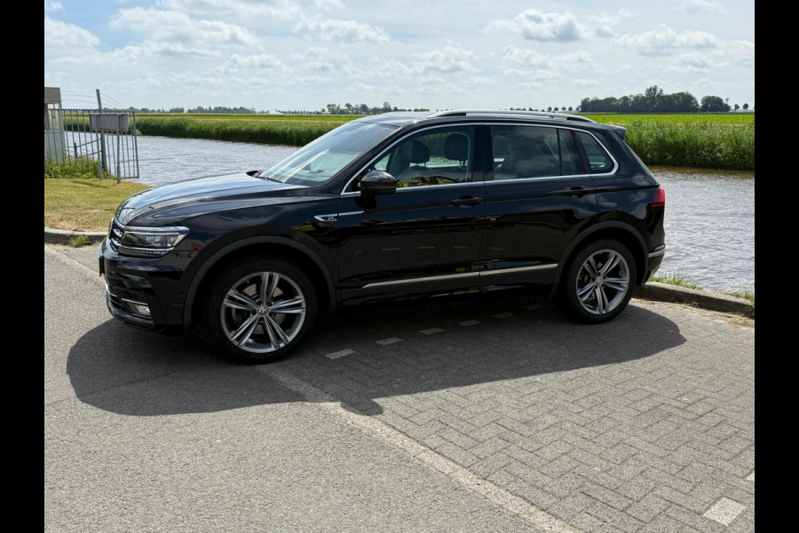 Volkswagen Tiguan 2.0 TSI 4Motion Highline Business R Leer / standkachel / trekhaak enz..