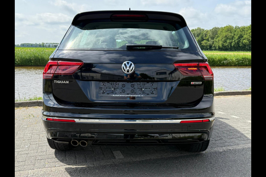 Volkswagen Tiguan 2.0 TSI 4Motion Highline Business R Leer / standkachel / trekhaak enz..