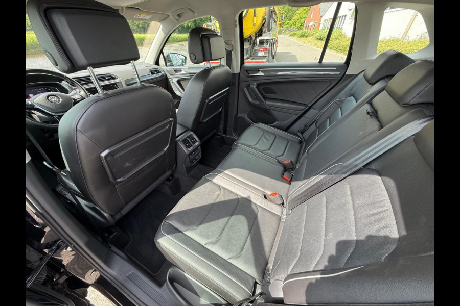 Volkswagen Tiguan 2.0 TSI 4Motion Highline Business R Leer / standkachel / trekhaak enz..