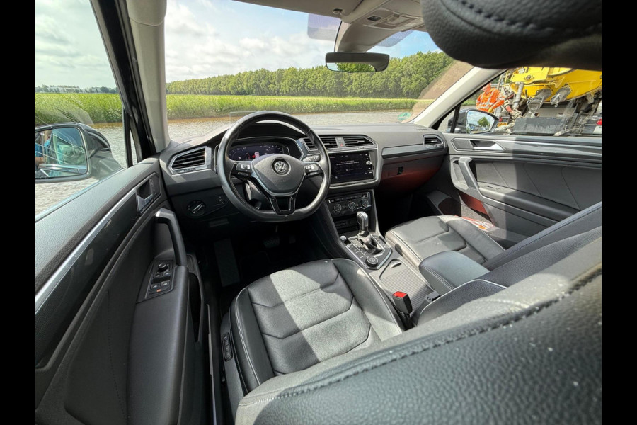 Volkswagen Tiguan 2.0 TSI 4Motion Highline Business R Leer / standkachel / trekhaak enz..