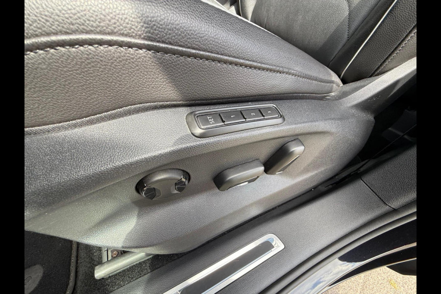 Volkswagen Tiguan 2.0 TSI 4Motion Highline Business R Leer / standkachel / trekhaak enz..