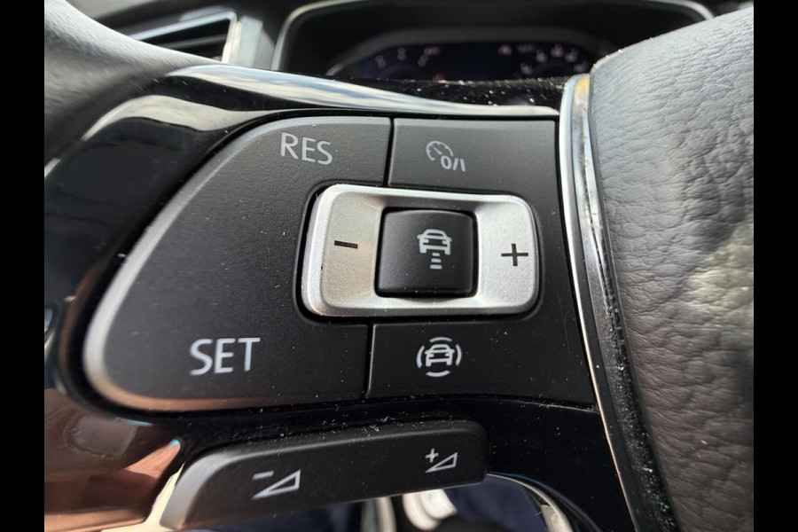 Volkswagen Tiguan 2.0 TSI 4Motion Highline Business R Leer / standkachel / trekhaak enz..