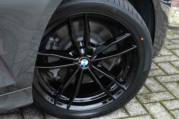 BMW 3 Serie Touring 330e xDrive M-Sport Pano ACC 360 H/K El-zetels HUD 19inch