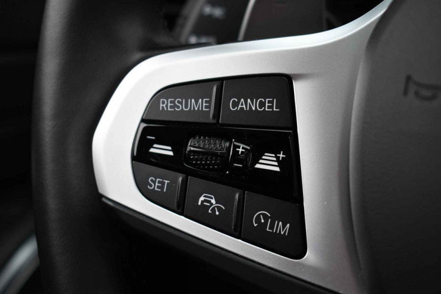 BMW 3-serie 330e xDrive M-Sport Pano ACC 360 H/K El-zetels HUD 19inch