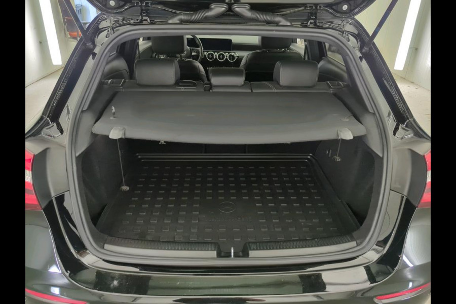Mercedes-Benz A-Klasse 180 Business Solution NL AUTO | WIDESCREEN | CAMERA | HALF LEDER | TREKHAAK |
