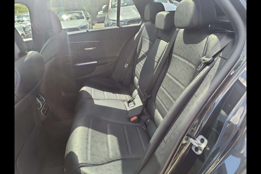 Mercedes-Benz C-Klasse Estate 300 e AMG Pano Distr Trekh HUD 360 Night Massage