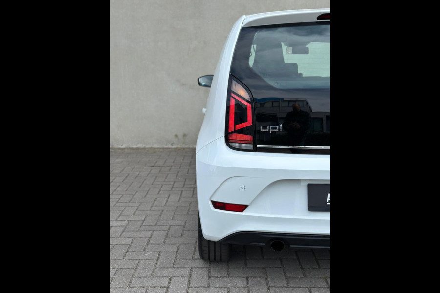 Volkswagen High up! 1.0 TSI Colour Beats Clima Cruise MF 16''