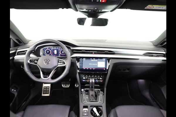 Volkswagen Arteon Shooting Brake 1.4 TSI eHybrid R-Line Business 218 pk Automaat (DSG) | Verlengde garantie | Navigatie | Panoramadak | Parkeersensoren (Park assist) | Achteruitrijcamera | Lederen bekleding |