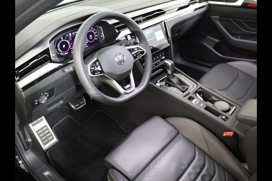 Volkswagen Arteon Shooting Brake 1.4 TSI eHybrid R-Line Business 218 pk Automaat (DSG) | Verlengde garantie | Navigatie | Panoramadak | Parkeersensoren (Park assist) | Achteruitrijcamera | Lederen bekleding |