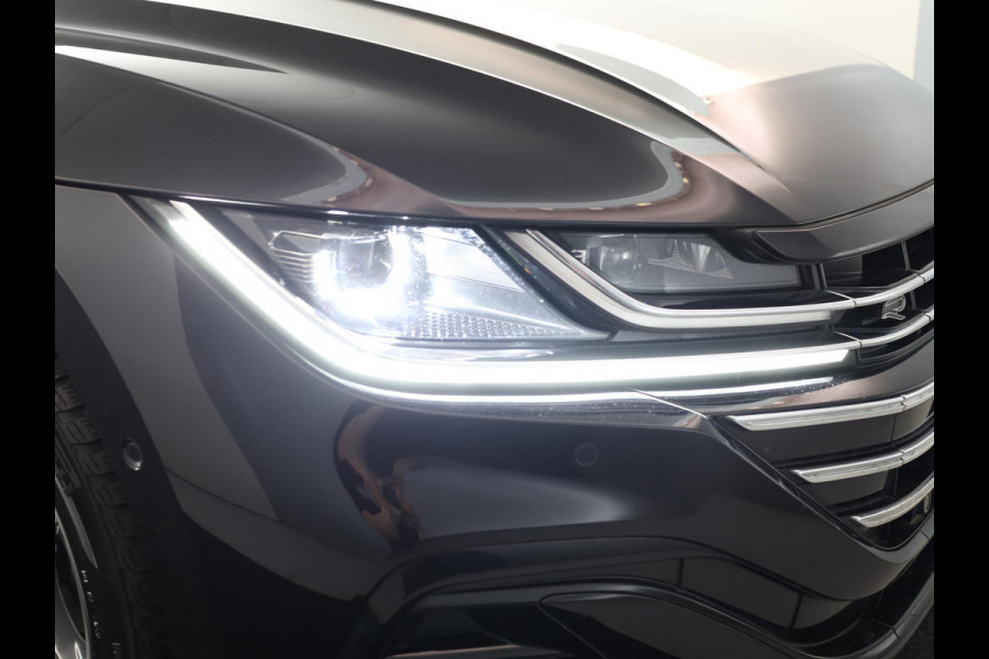 Volkswagen Arteon Shooting Brake 1.4 TSI eHybrid R-Line Business 218 pk Automaat (DSG) | Verlengde garantie | Navigatie | Panoramadak | Parkeersensoren (Park assist) | Achteruitrijcamera | Lederen bekleding |
