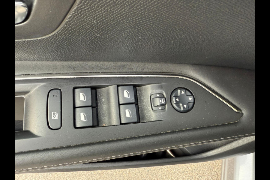 Peugeot 3008 1.6 GT Line - Leer - Camera - Carplay - Led