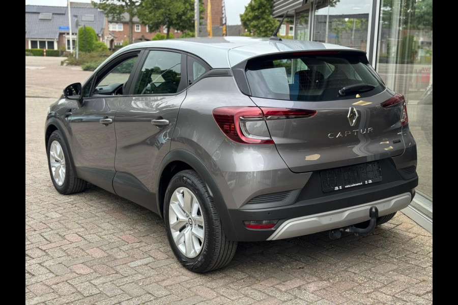 Renault Captur 1.6 E-Tech full hybrid 145 Equilibre Trekhaak/ Navi / Clima / P-sensor