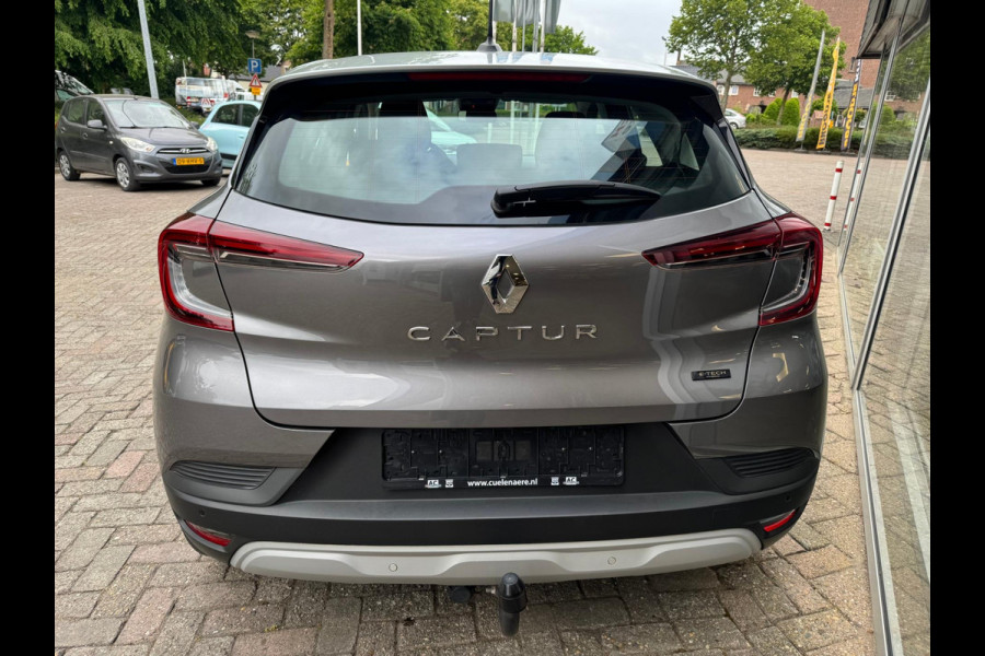 Renault Captur 1.6 E-Tech full hybrid 145 Equilibre Trekhaak/ Navi / Clima / P-sensor