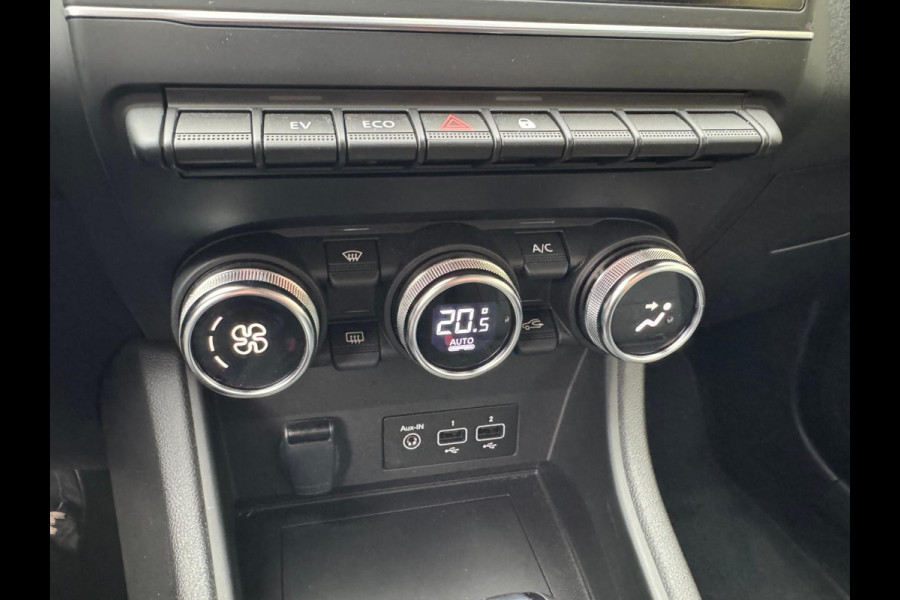 Renault Captur 1.6 E-Tech full hybrid 145 Equilibre Trekhaak/ Navi / Clima / P-sensor