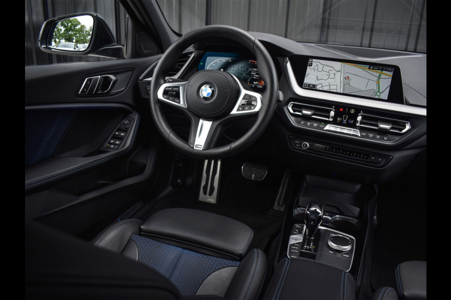 BMW 1-serie 118i EXECUTIVE EDITION | M-SPORT | AMBIANCE INTERIEUR | FULL-LED | TREKHAAK | CARPLAY | 19 INCH | M-SPORT BRAKE | DAB+ | SHADOW-