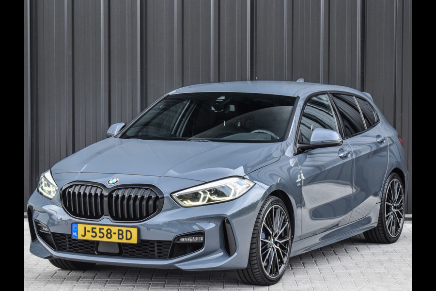 BMW 1-serie 118i EXECUTIVE EDITION | M-SPORT | AMBIANCE INTERIEUR | FULL-LED | TREKHAAK | CARPLAY | 19 INCH | M-SPORT BRAKE | DAB+ | SHADOW-