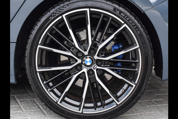 BMW 1-serie 118i EXECUTIVE EDITION | M-SPORT | AMBIANCE INTERIEUR | FULL-LED | TREKHAAK | CARPLAY | 19 INCH | M-SPORT BRAKE | DAB+ | SHADOW-